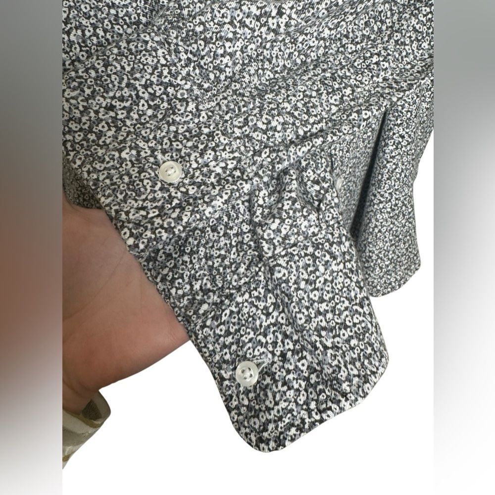 Frank & Eileen Floral Button Down Top - Picture 6 of 11